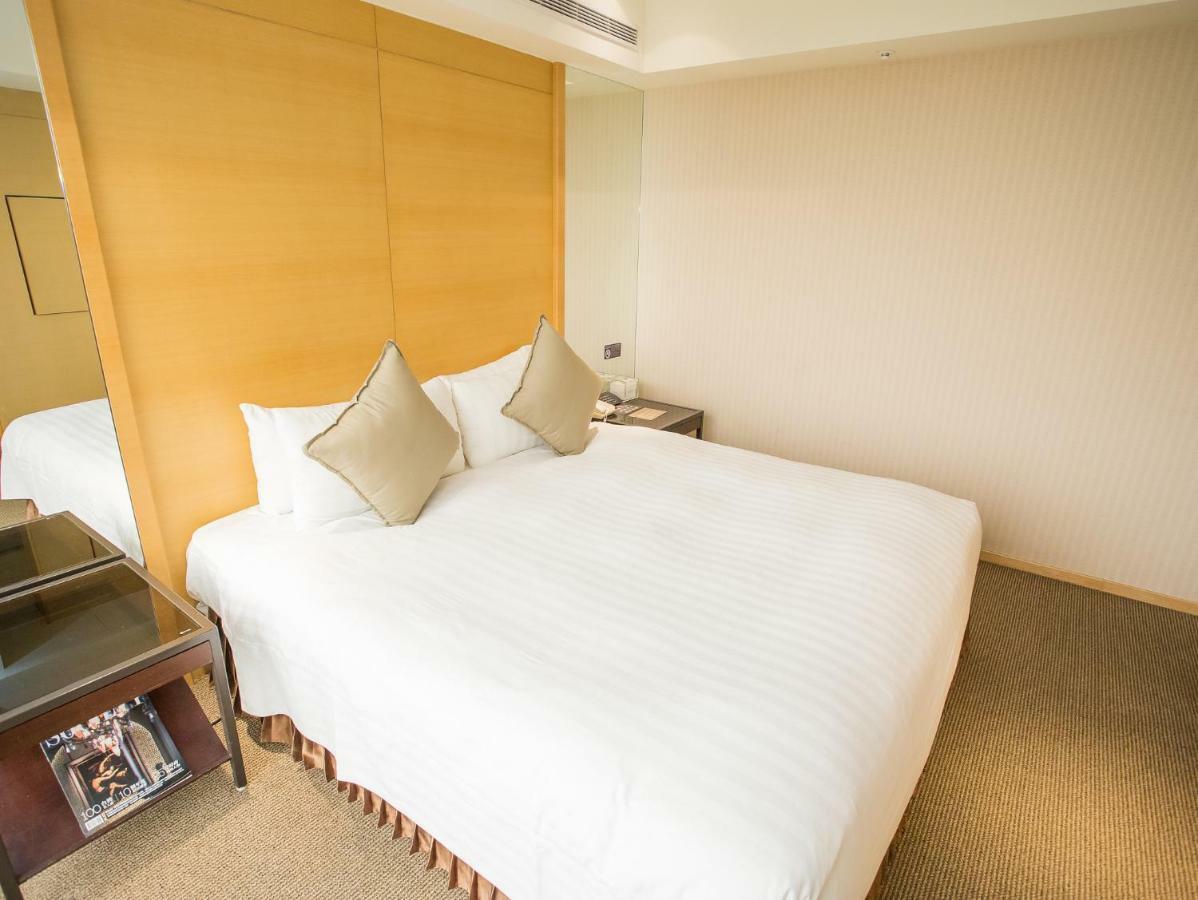 フレッシュフィールズ ホテル 台中市 エクステリア 写真 A bedroom at the hotel