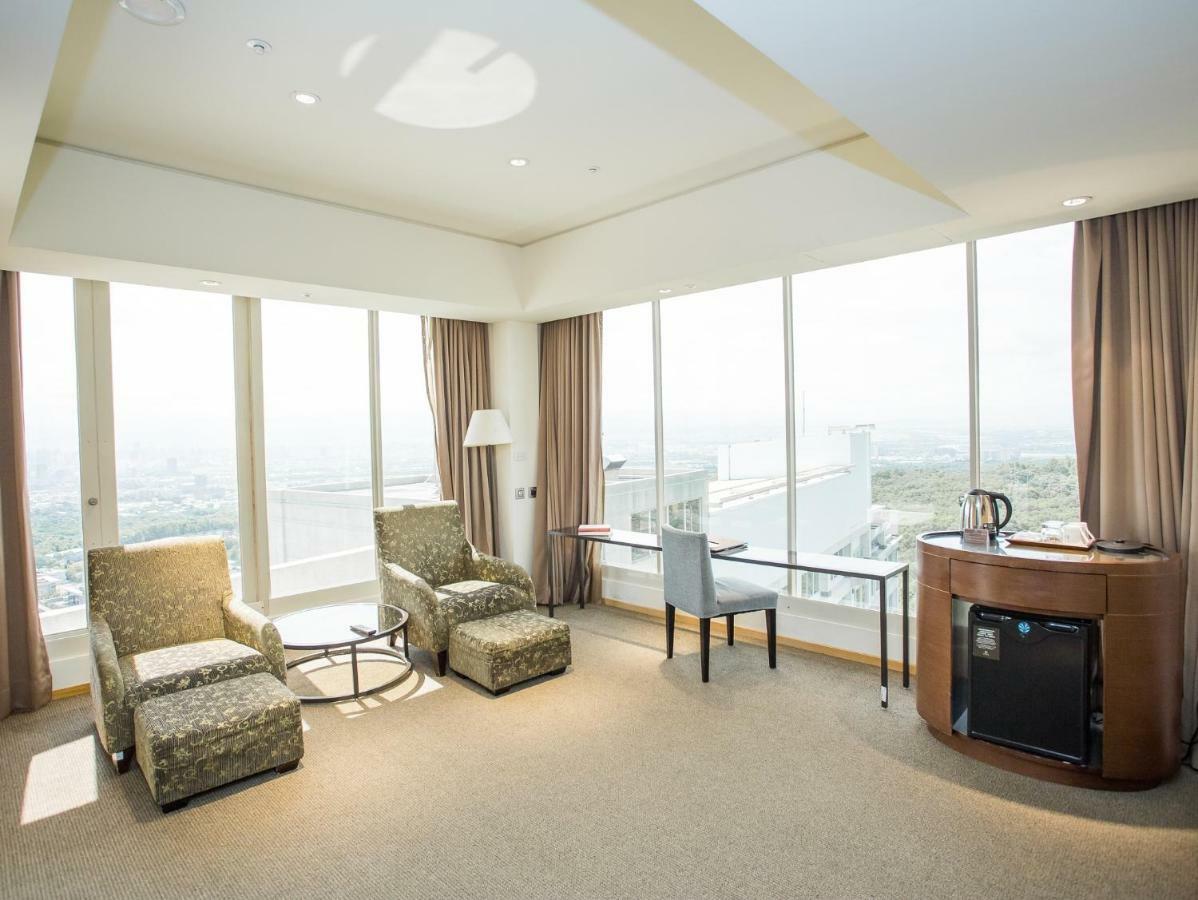 フレッシュフィールズ ホテル 台中市 エクステリア 写真 A suite at the hotel